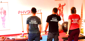 Olyan agilis, nyitott és elkötelezett gyógytornászt vagy személyi edzőt keresünk, aki nem csak szakmájában kiváló, hanem szívesen dolgozik csapatban, nyitott az új kihívásokra, és örömmel vesz részt fejlődő, dinamikus környezetben. 